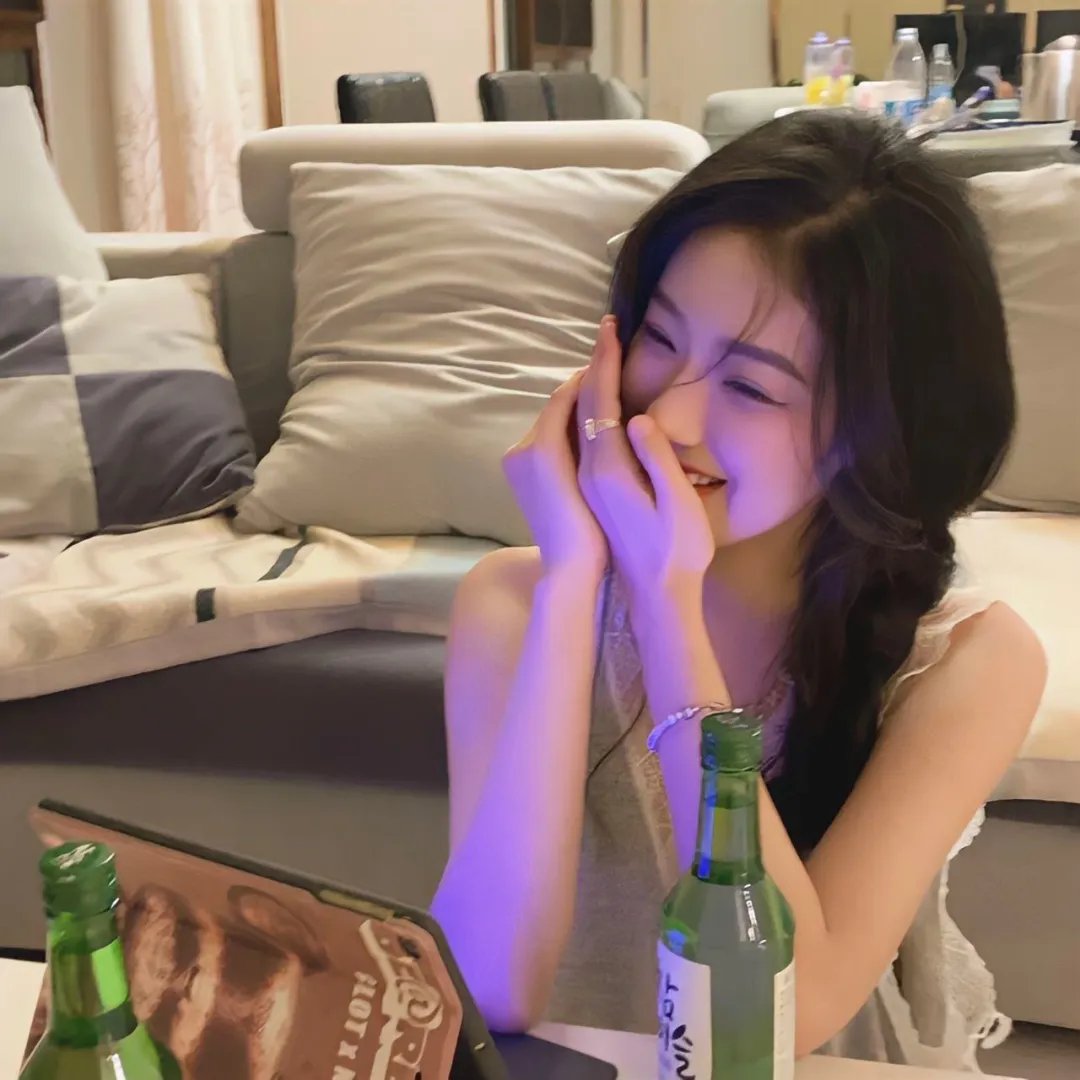 家有蛇仙美貌妻